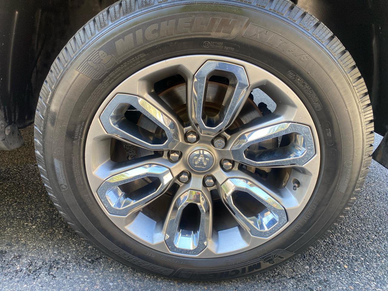 RAM 1500 Laramie Crew Cab SWB 4WD 2021