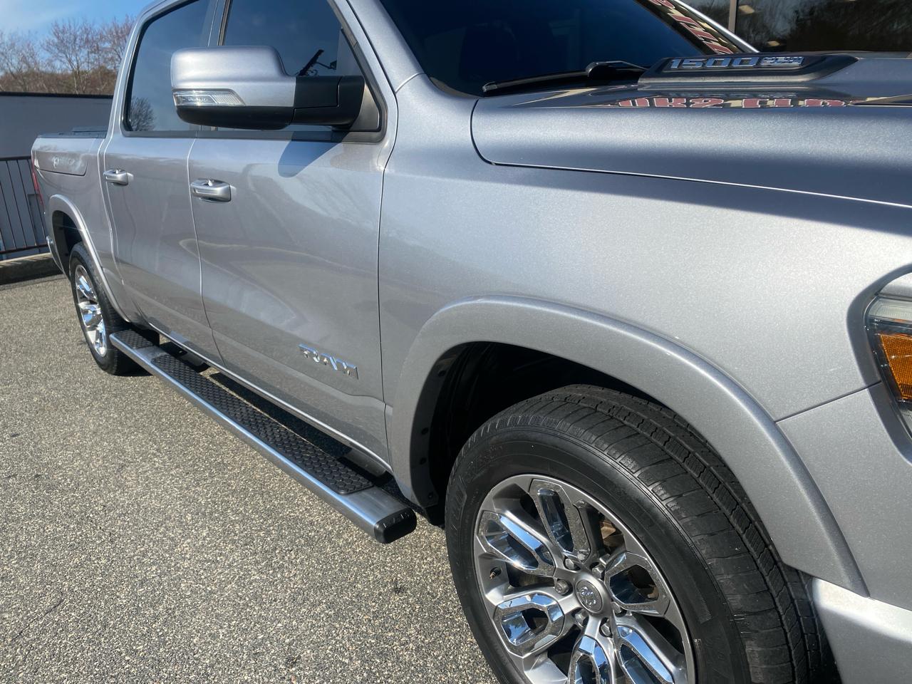 RAM 1500 Laramie Crew Cab SWB 4WD 2021