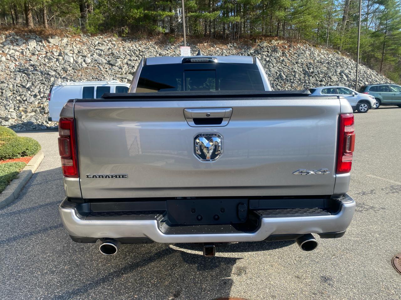 RAM 1500 Laramie Crew Cab SWB 4WD 2021