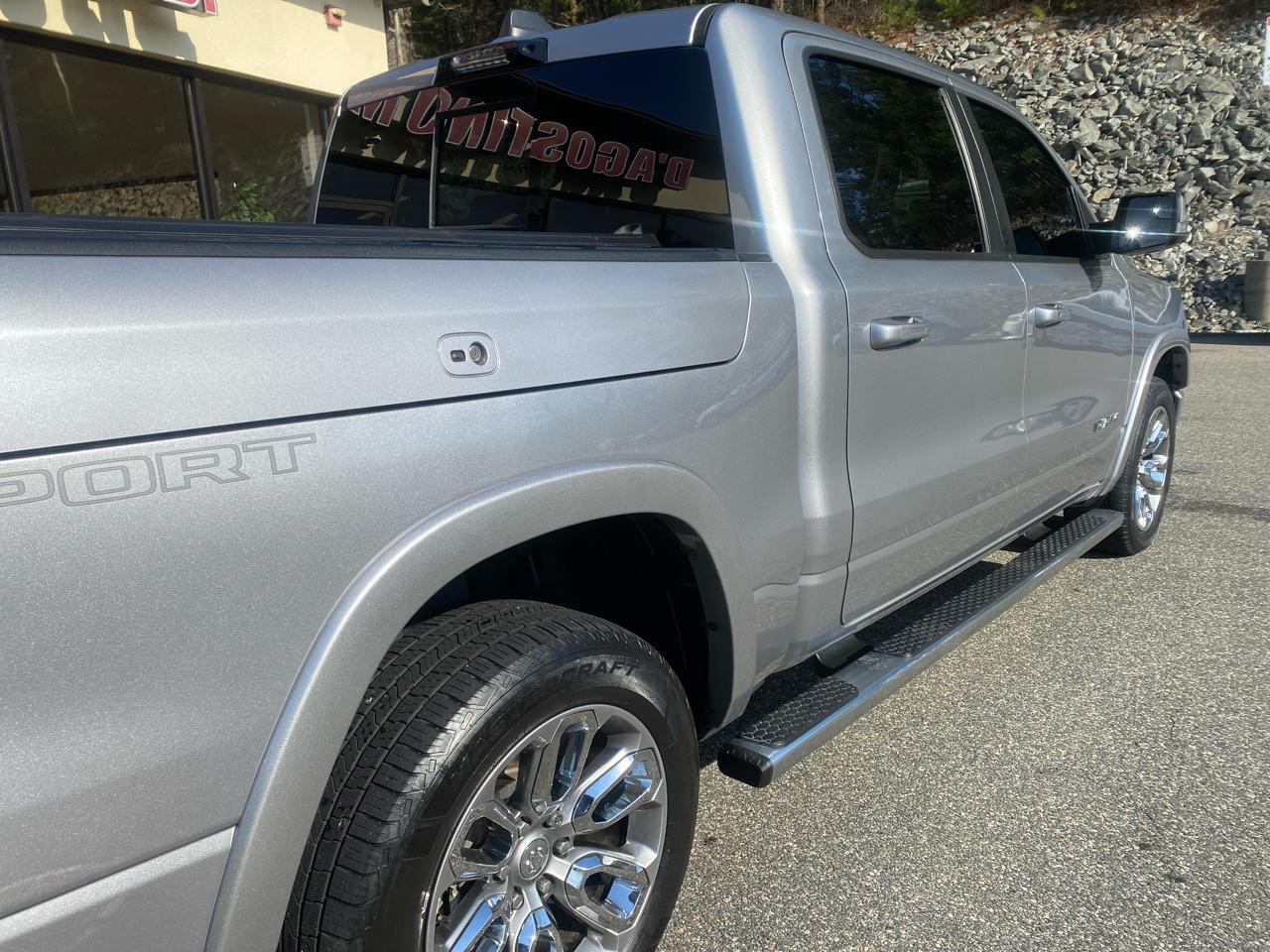 RAM 1500 Laramie Crew Cab SWB 4WD 2021