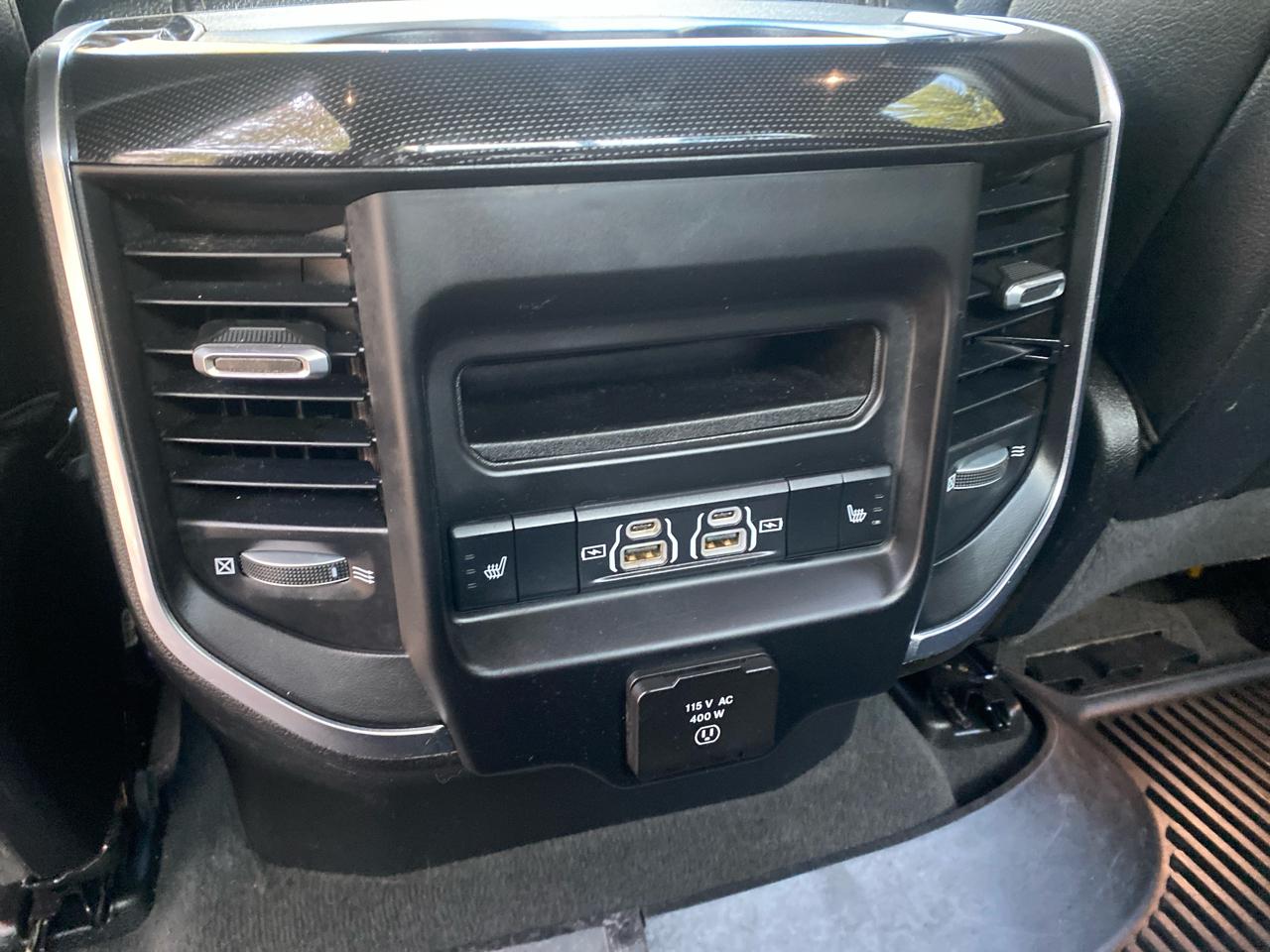 RAM 1500 Laramie Crew Cab SWB 4WD 2021