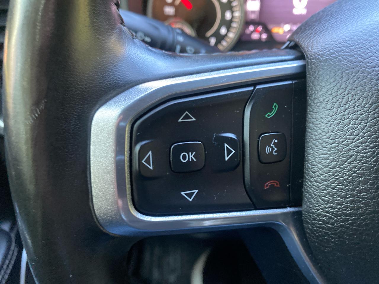 RAM 1500 Laramie Crew Cab SWB 4WD 2021