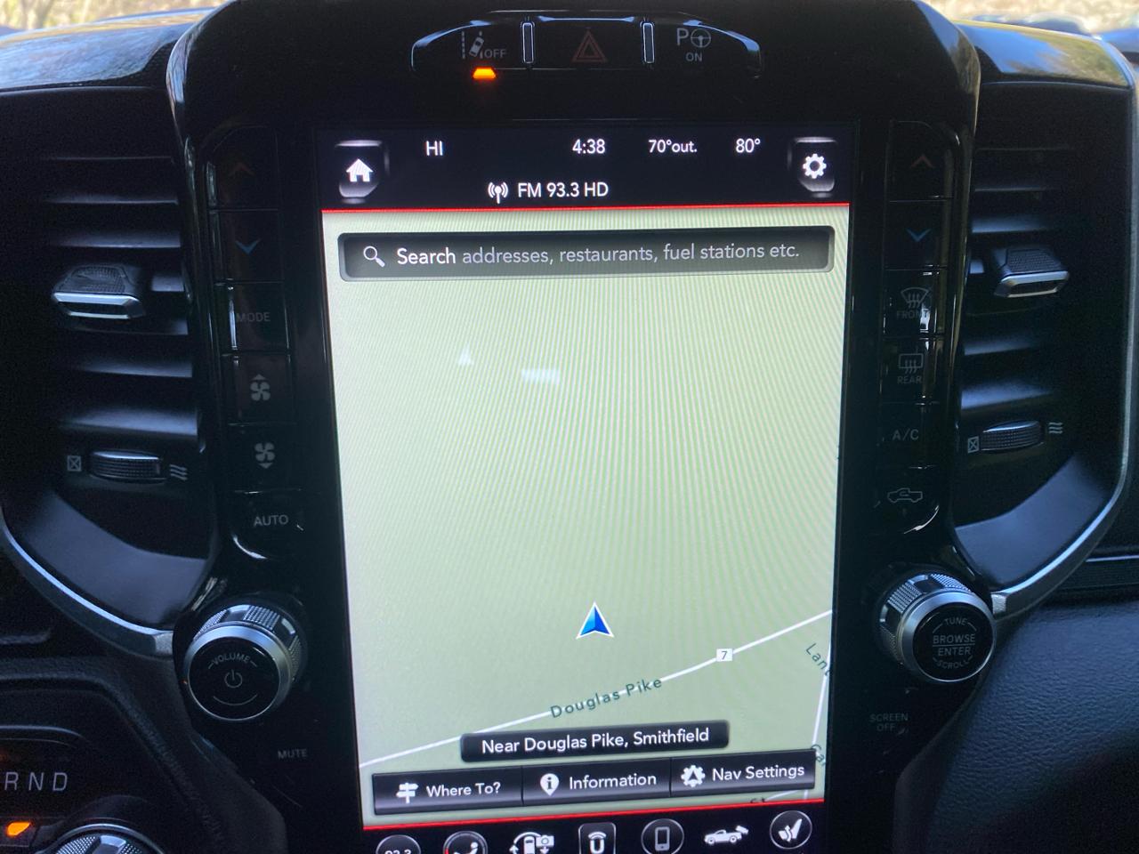 RAM 1500 Laramie Crew Cab SWB 4WD 2021