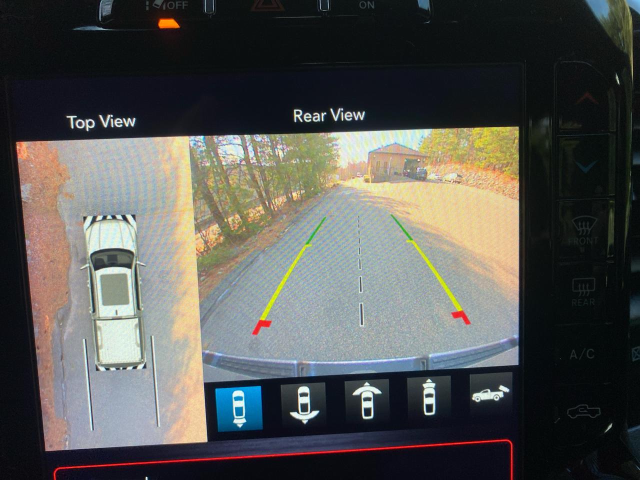 RAM 1500 Laramie Crew Cab SWB 4WD 2021