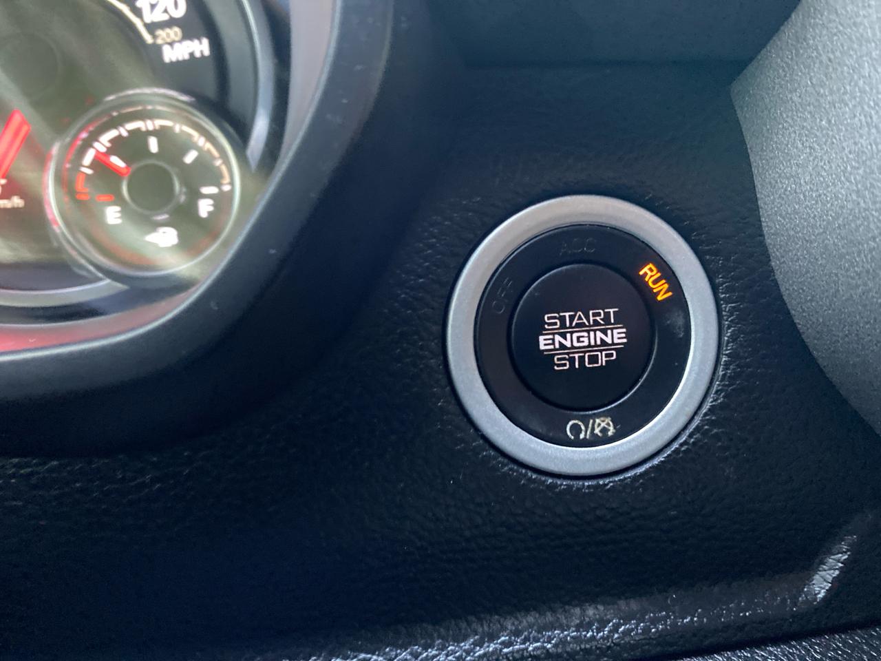 RAM 1500 Laramie Crew Cab SWB 4WD 2021