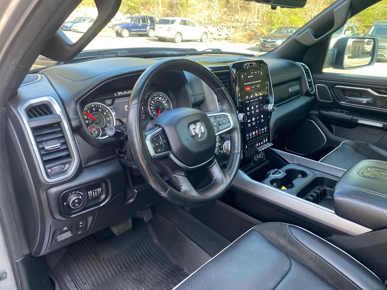 RAM 1500 Laramie Crew Cab SWB 4WD 2021