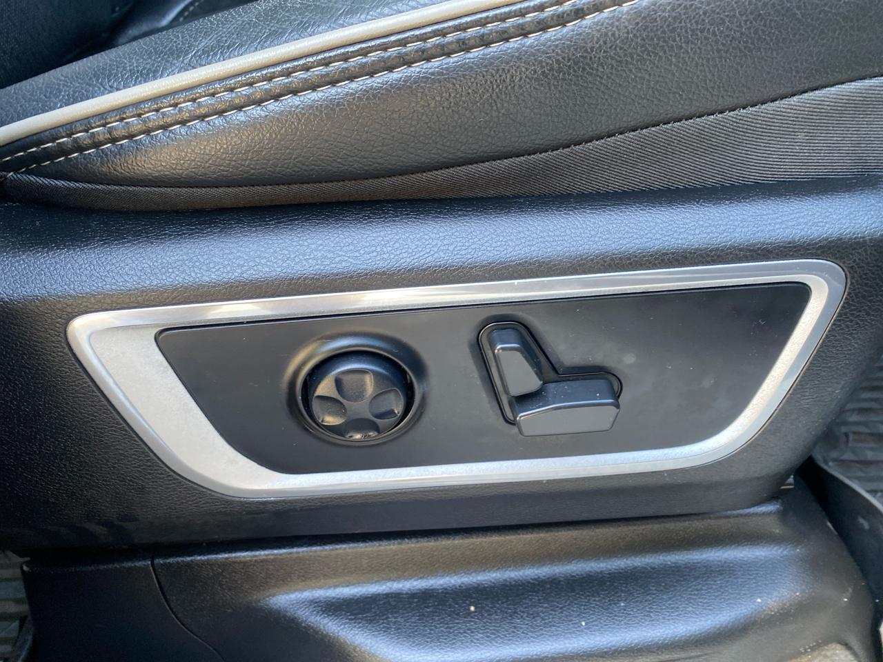 RAM 1500 Laramie Crew Cab SWB 4WD 2021