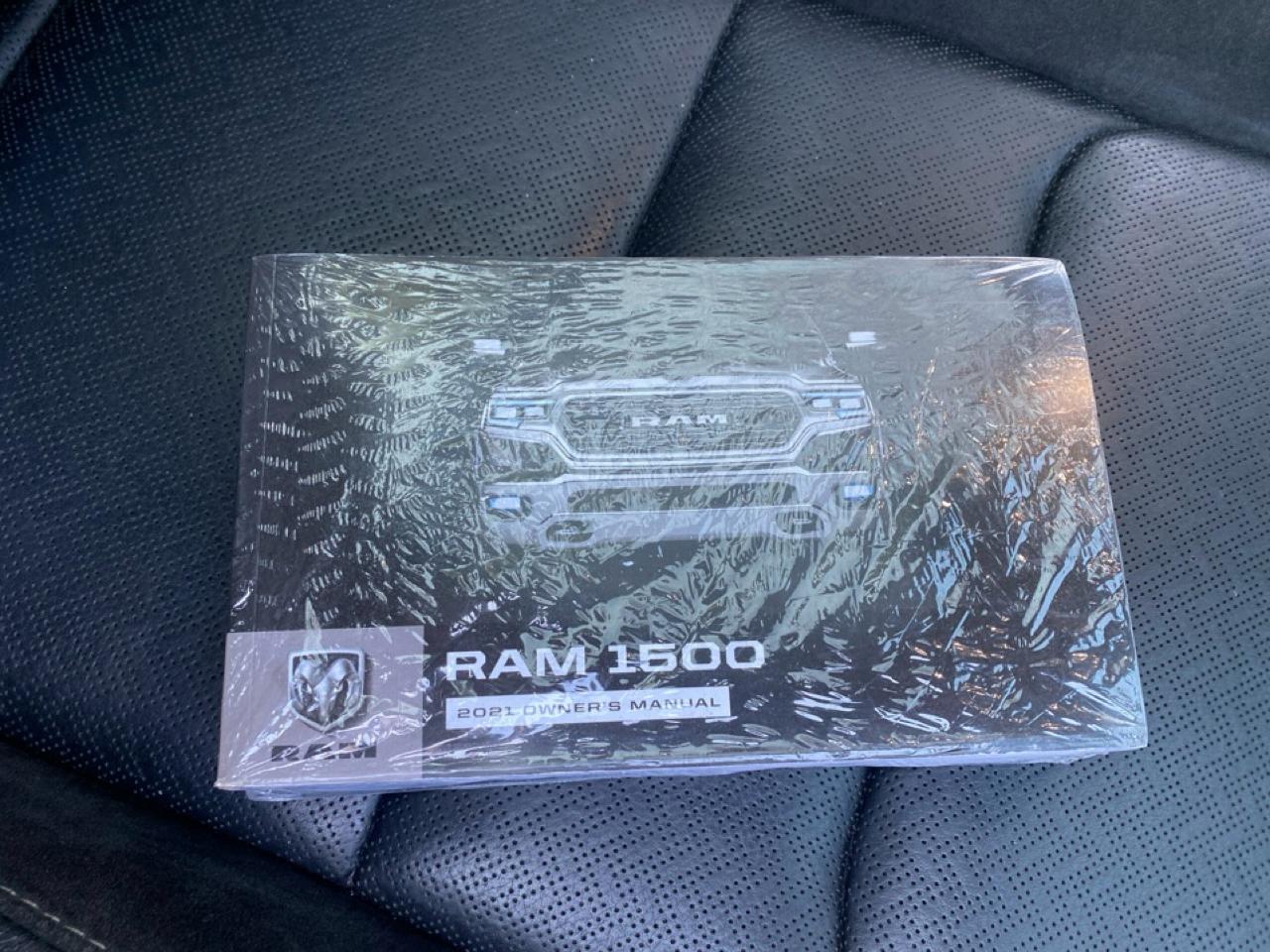 RAM 1500 Laramie Crew Cab SWB 4WD 2021