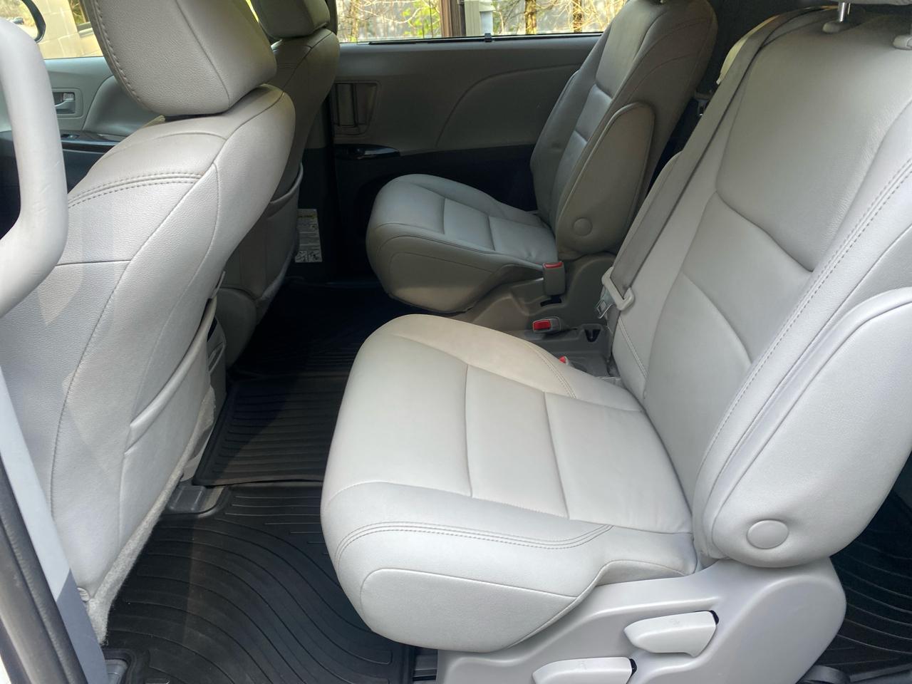 Toyota Sienna XLE FWD 8-Passenger V6 2020