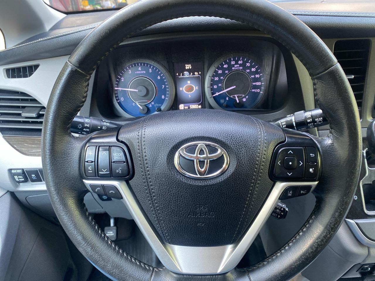 Toyota Sienna XLE FWD 8-Passenger V6 2020