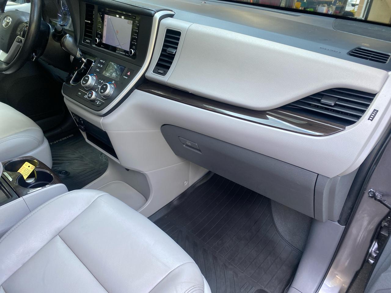 Toyota Sienna XLE FWD 8-Passenger V6 2020