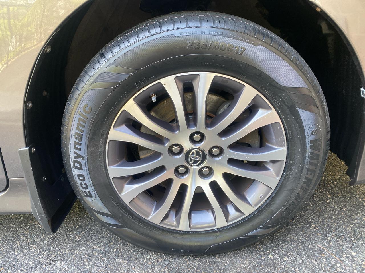 Toyota Sienna XLE FWD 8-Passenger V6 2020