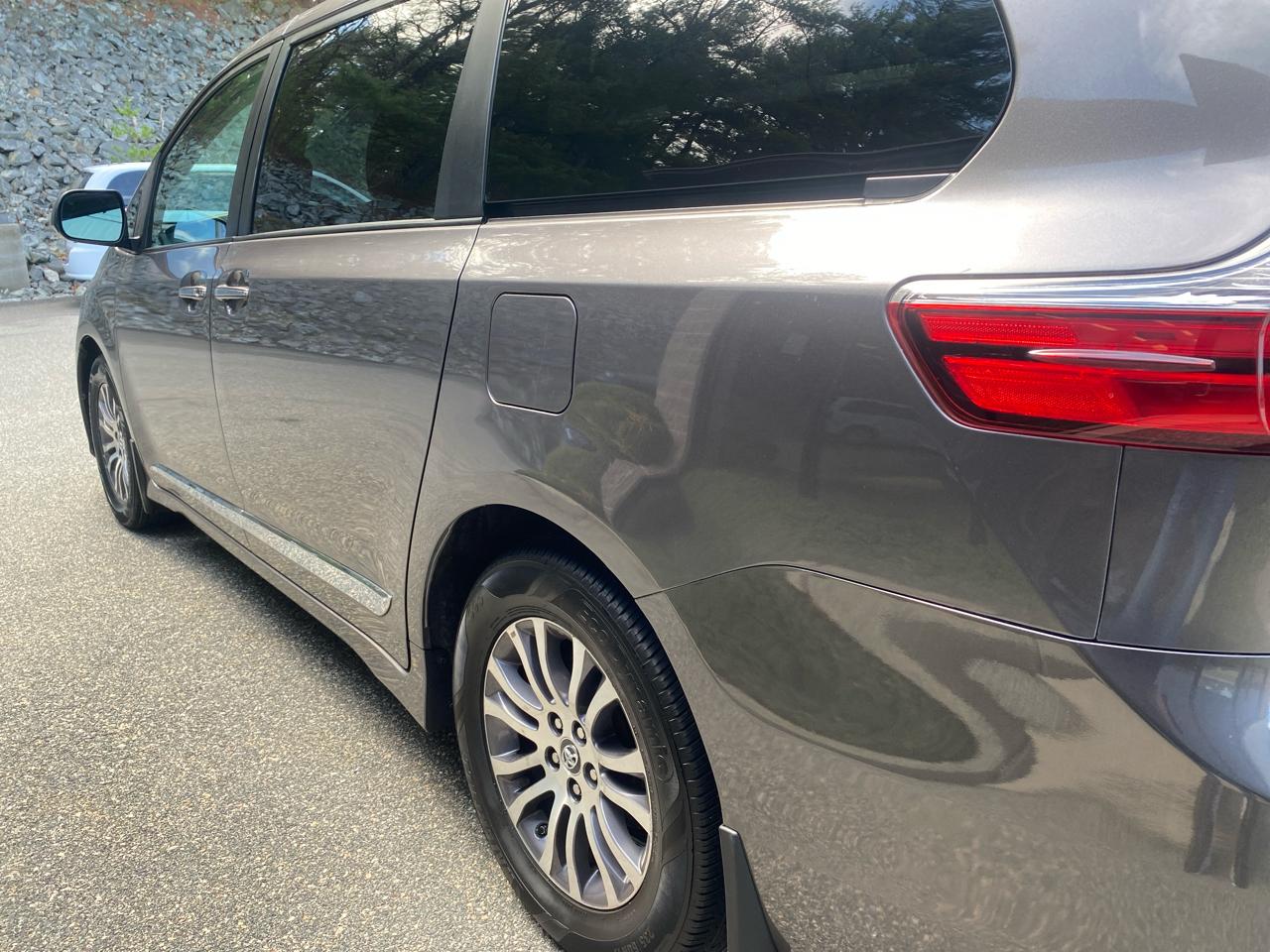 Toyota Sienna XLE FWD 8-Passenger V6 2020