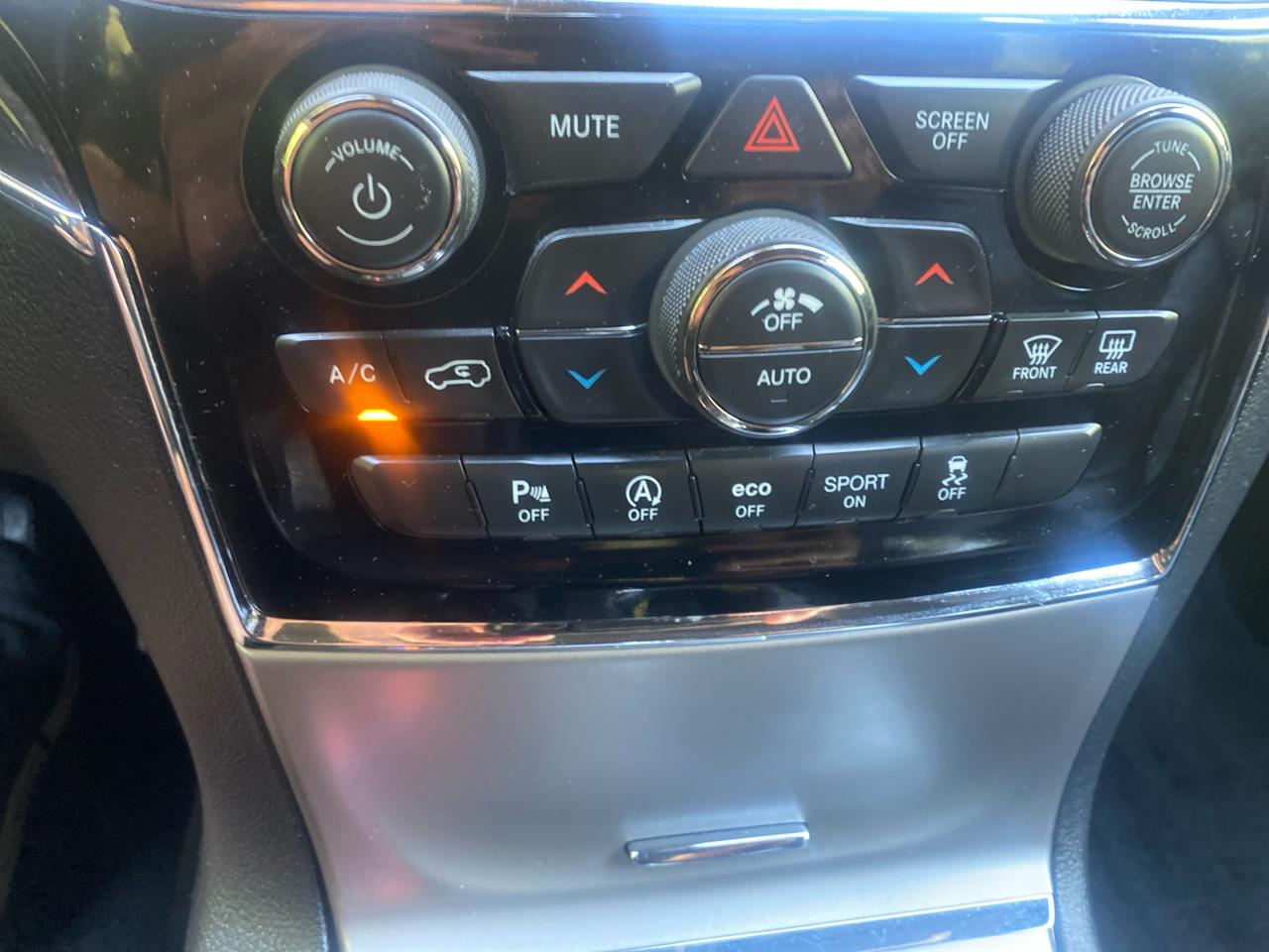 Jeep Grand Cherokee Overland 4WD 2019