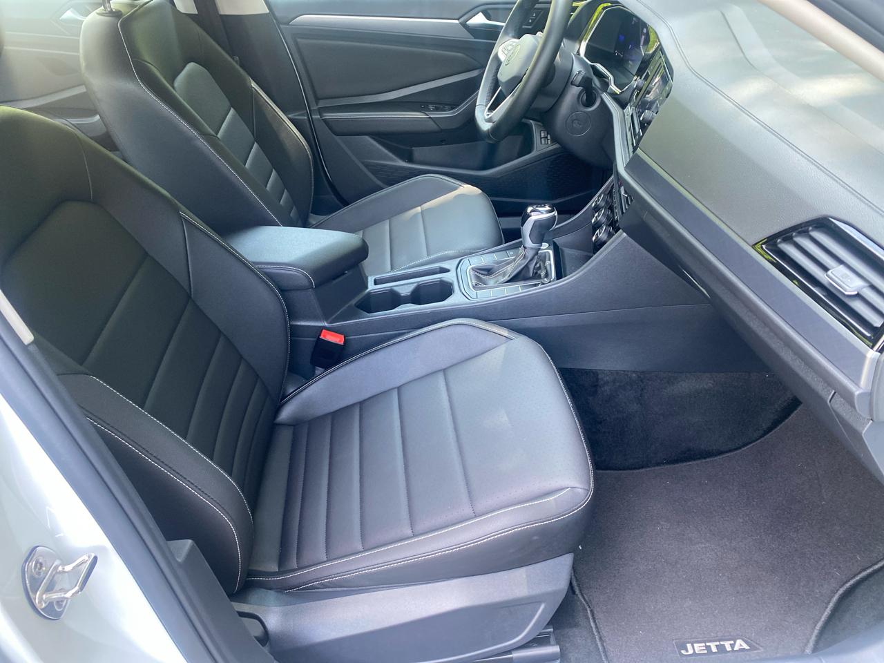 Volkswagen Jetta SE 2024