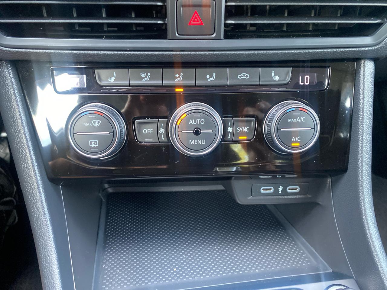 Volkswagen Jetta SE 2024