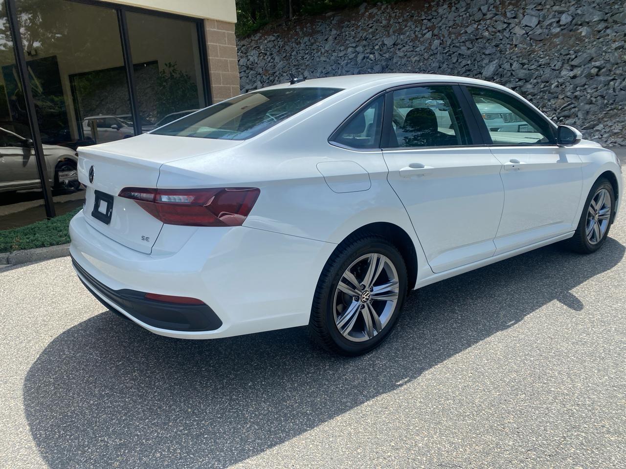 Volkswagen Jetta SE 2024