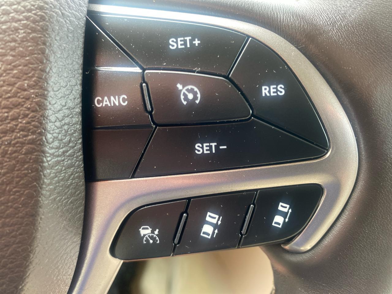 Jeep Grand Cherokee Overland 4WD 2019