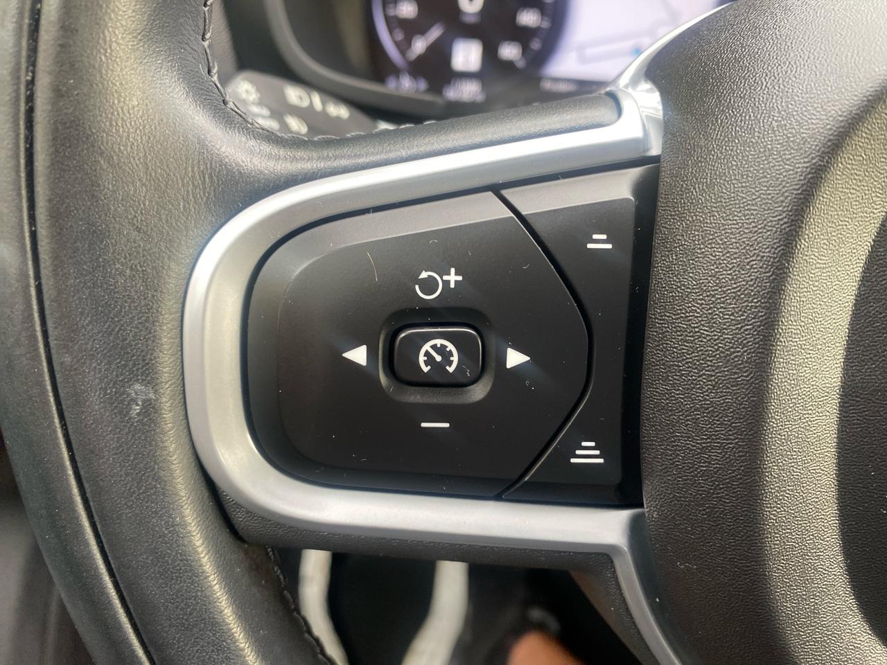Volvo S60 B5 Momentum AWD 2022