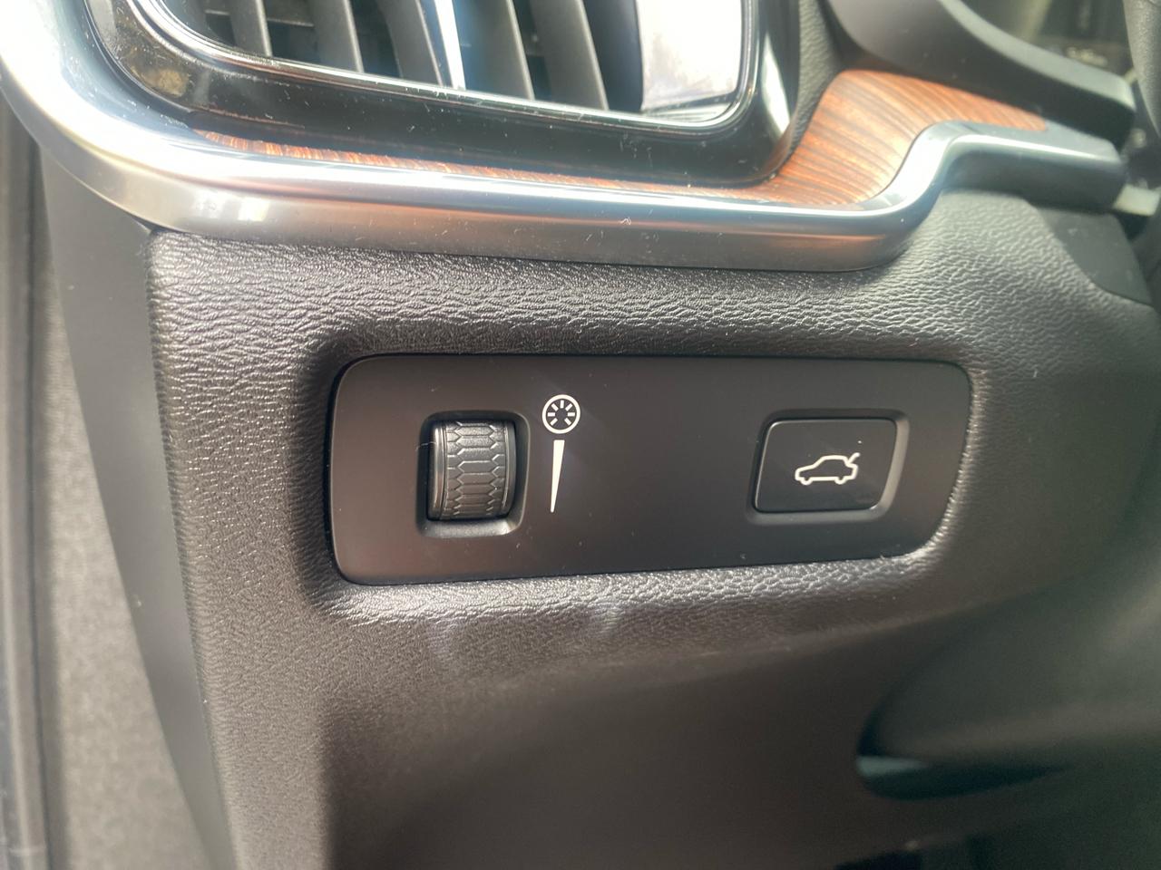 Volvo S60 B5 Momentum AWD 2022