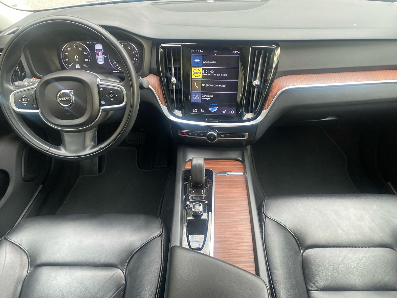 Volvo S60 B5 Momentum AWD 2022