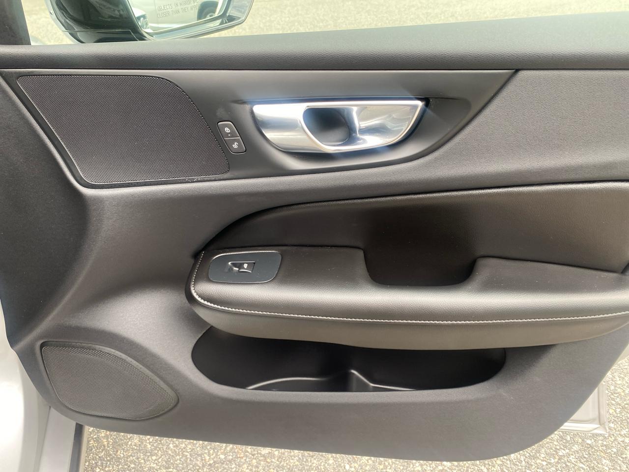 Volvo S60 B5 Momentum AWD 2022