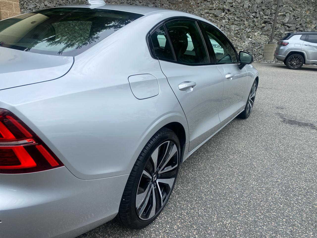 Volvo S60 B5 Momentum AWD 2022
