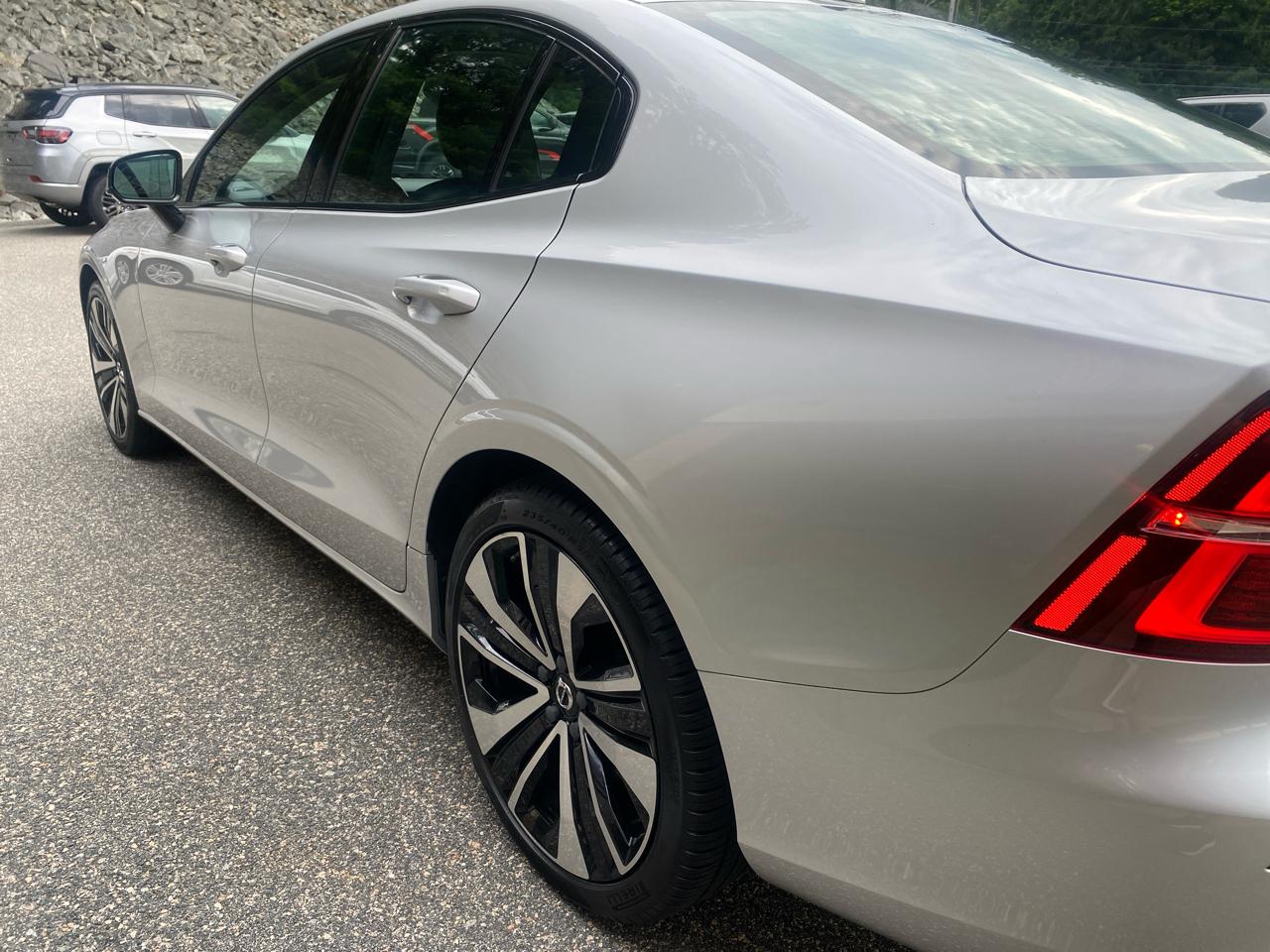 Volvo S60 B5 Momentum AWD 2022