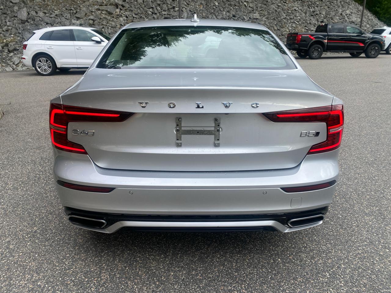 Volvo S60 B5 Momentum AWD 2022