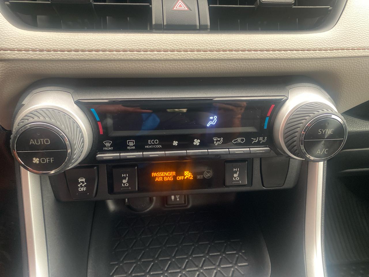 Toyota RAV4 XLE AWD 2019