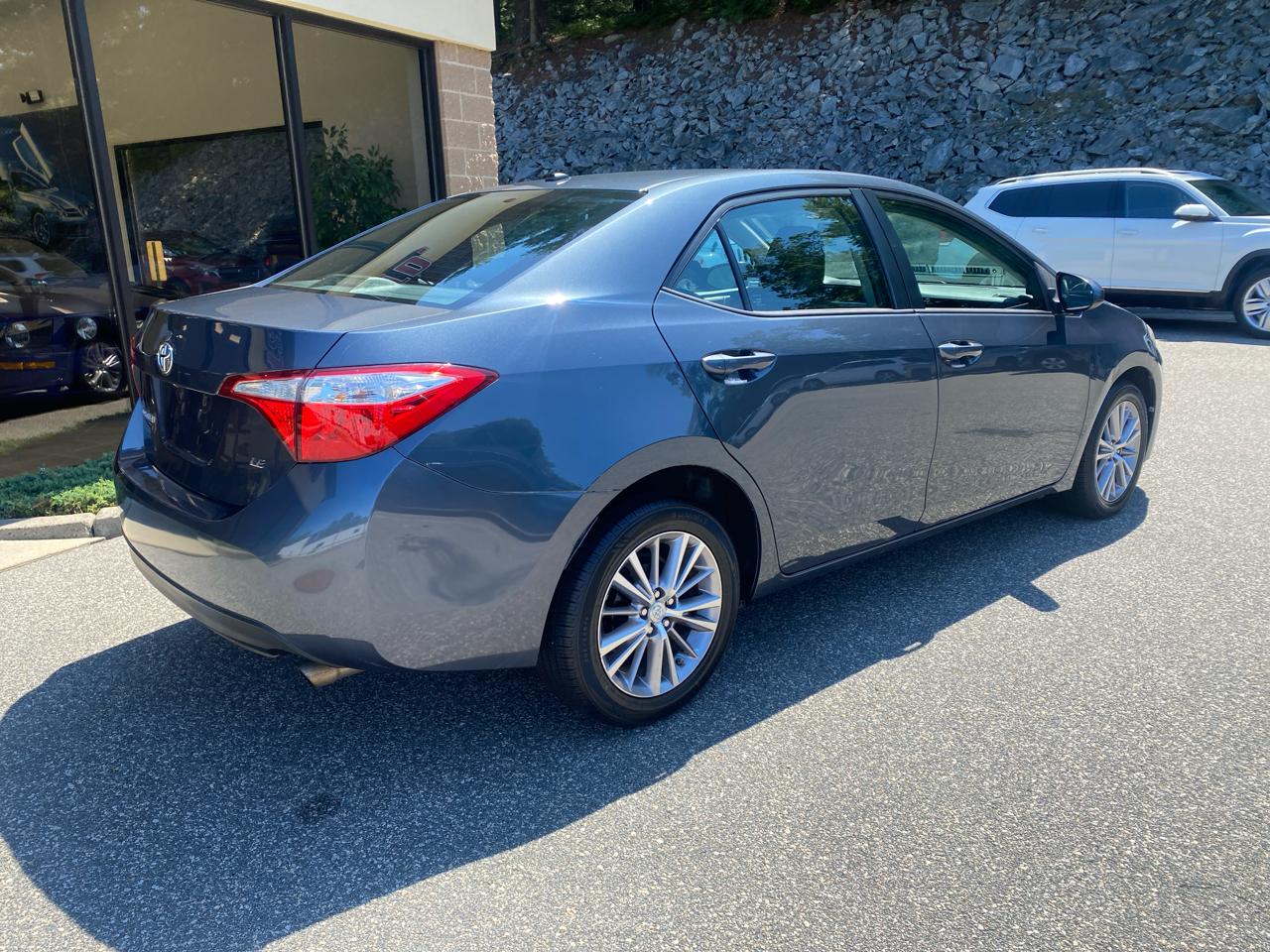 Toyota Corolla LE 2015