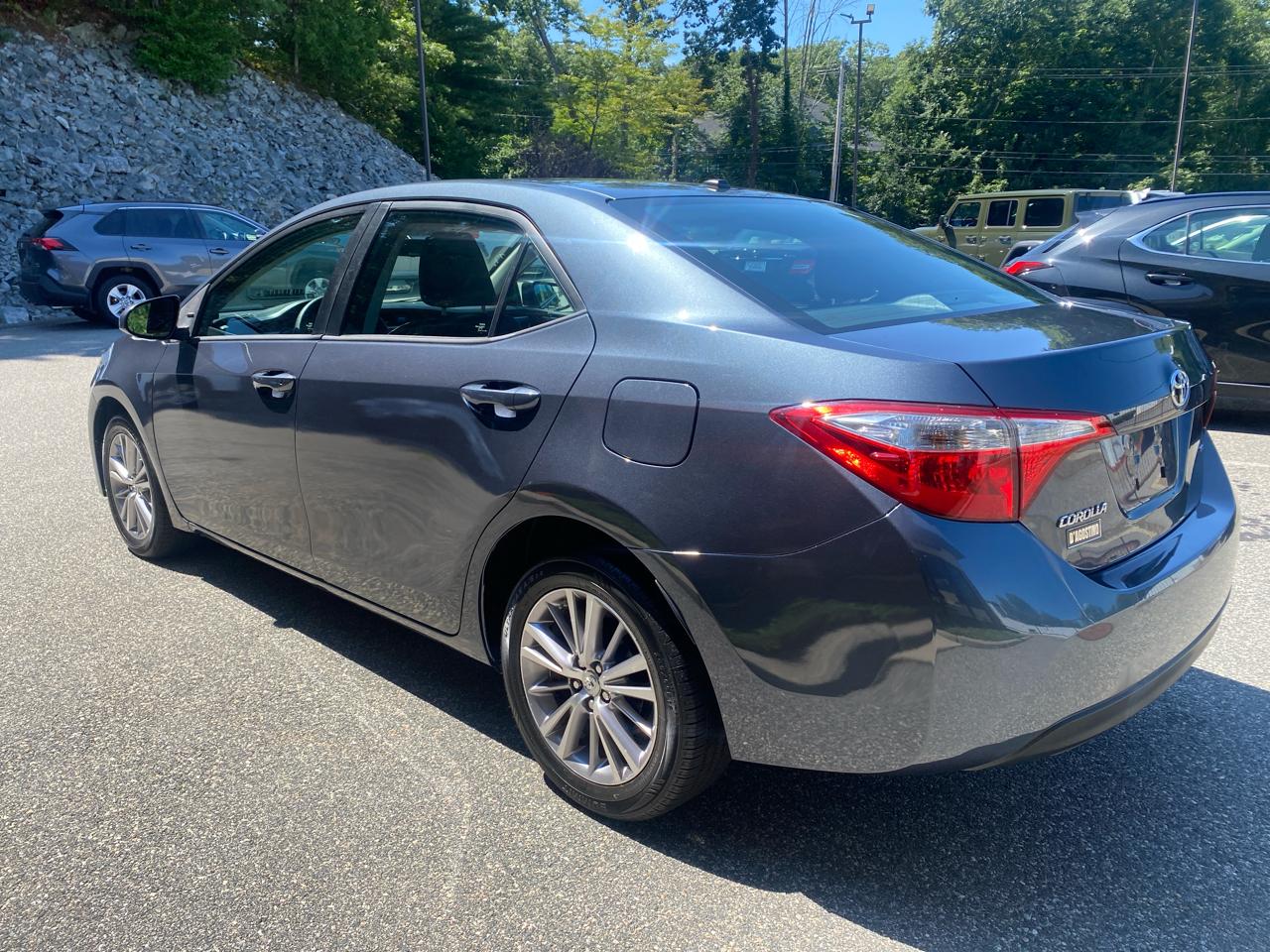 Toyota Corolla LE 2015