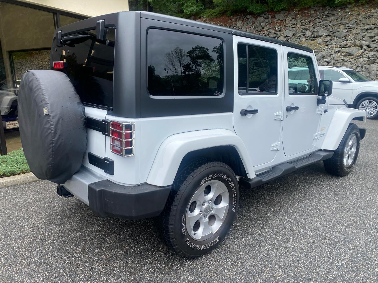 Jeep Wrangler Unlimited Sahara 4WD 2015