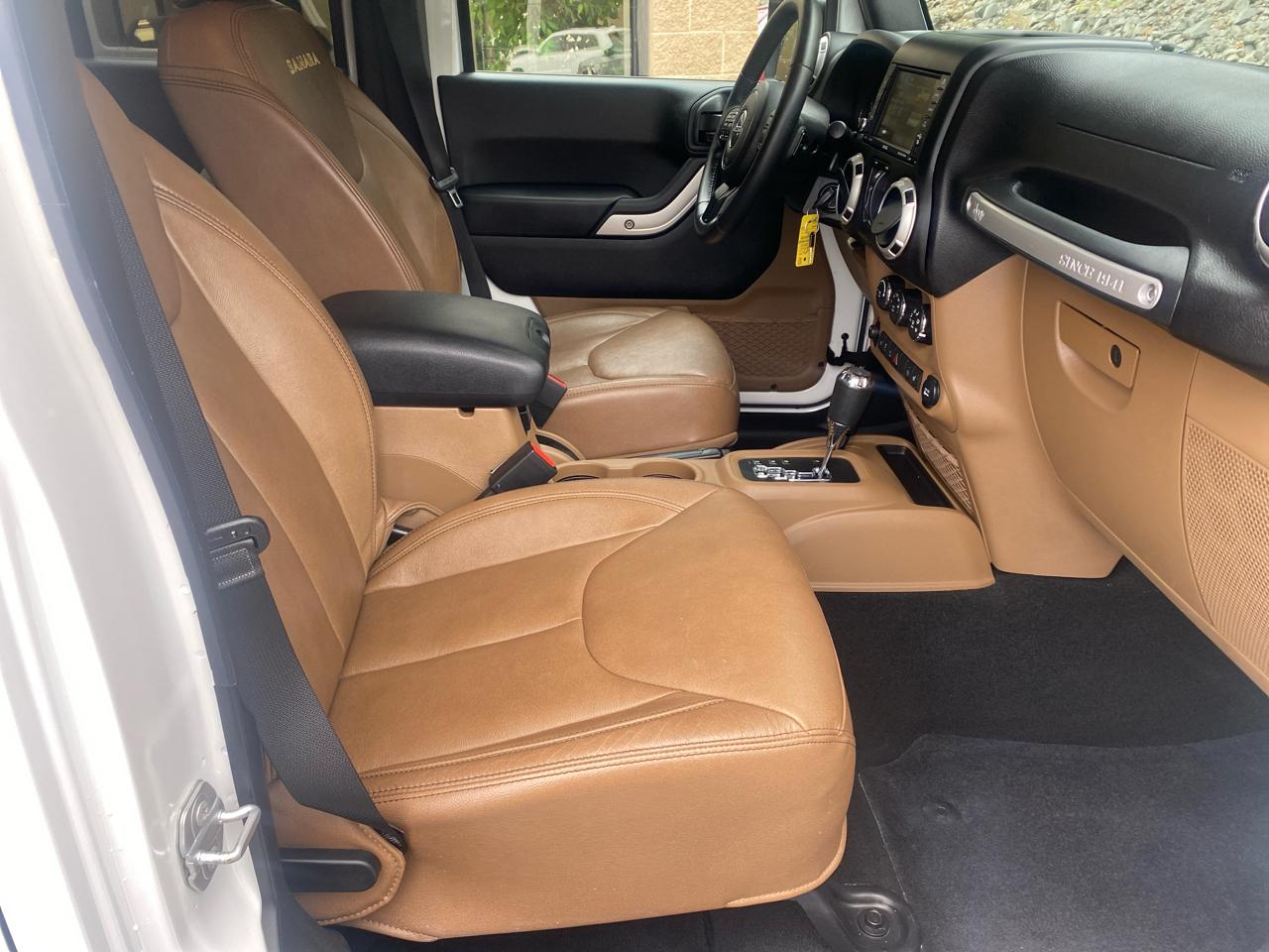 Jeep Wrangler Unlimited Sahara 4WD 2015