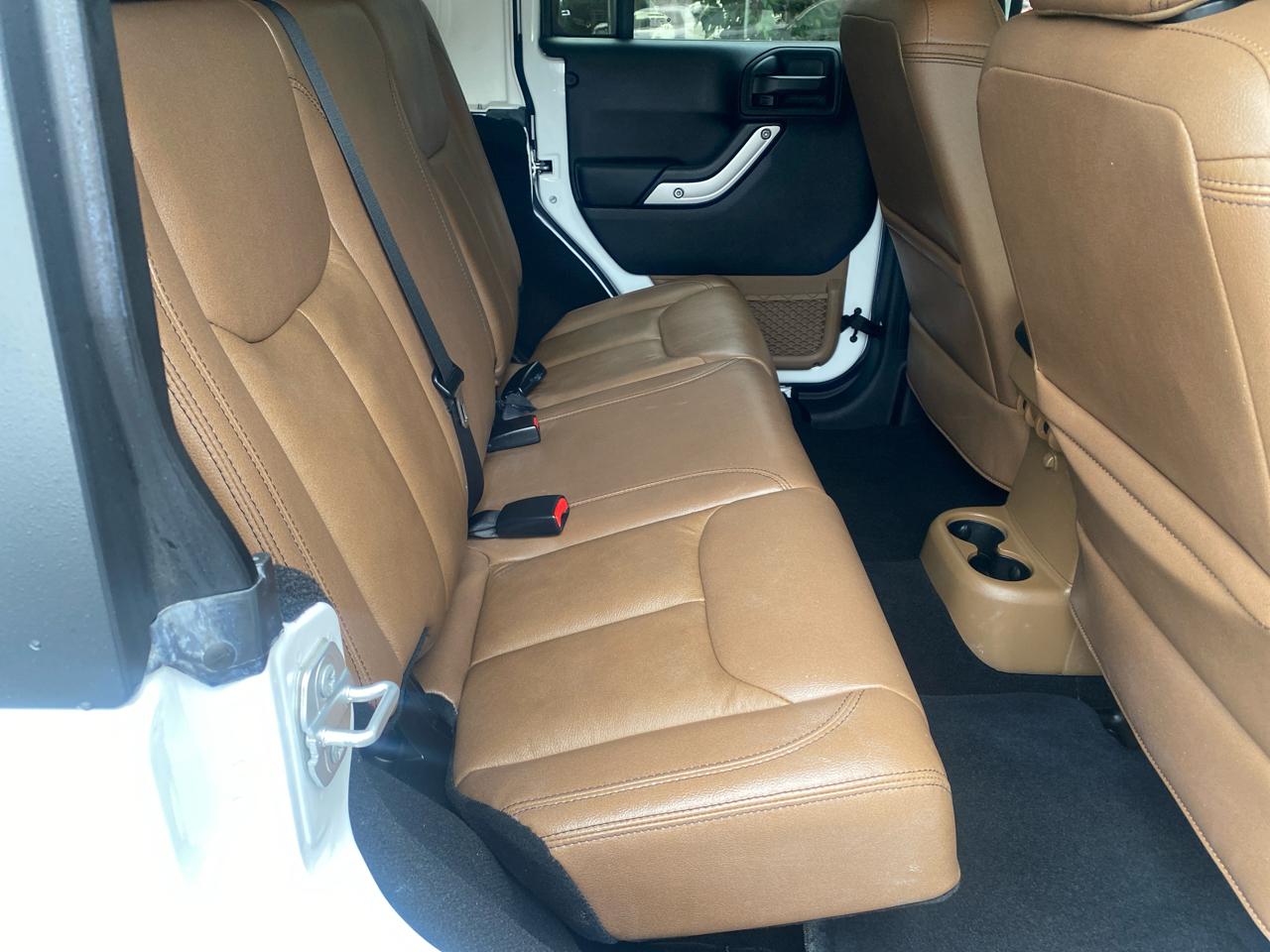 Jeep Wrangler Unlimited Sahara 4WD 2015