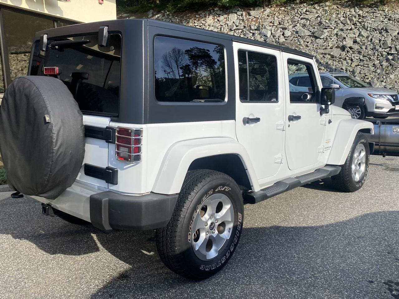 Jeep Wrangler Unlimited Sahara 4WD 2015