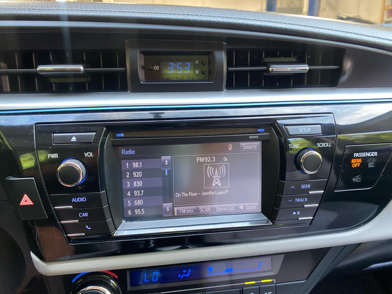 Toyota Corolla LE 2015