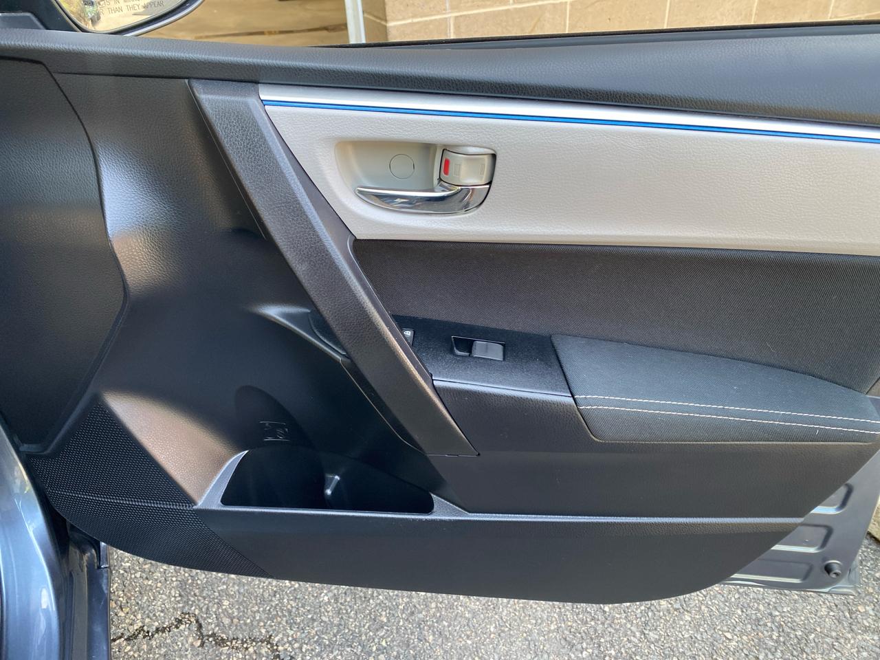 Toyota Corolla LE 2015