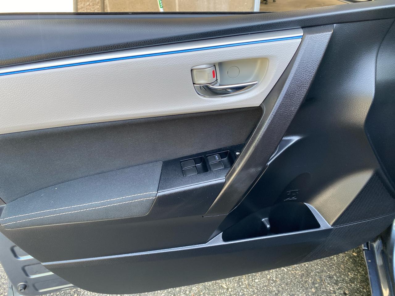 Toyota Corolla LE 2015
