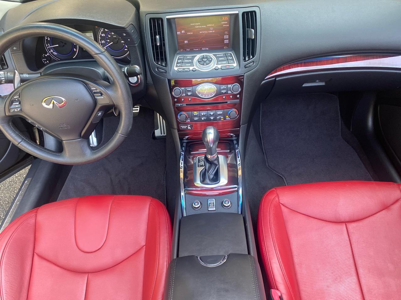 Infiniti G37 Convertible  2011