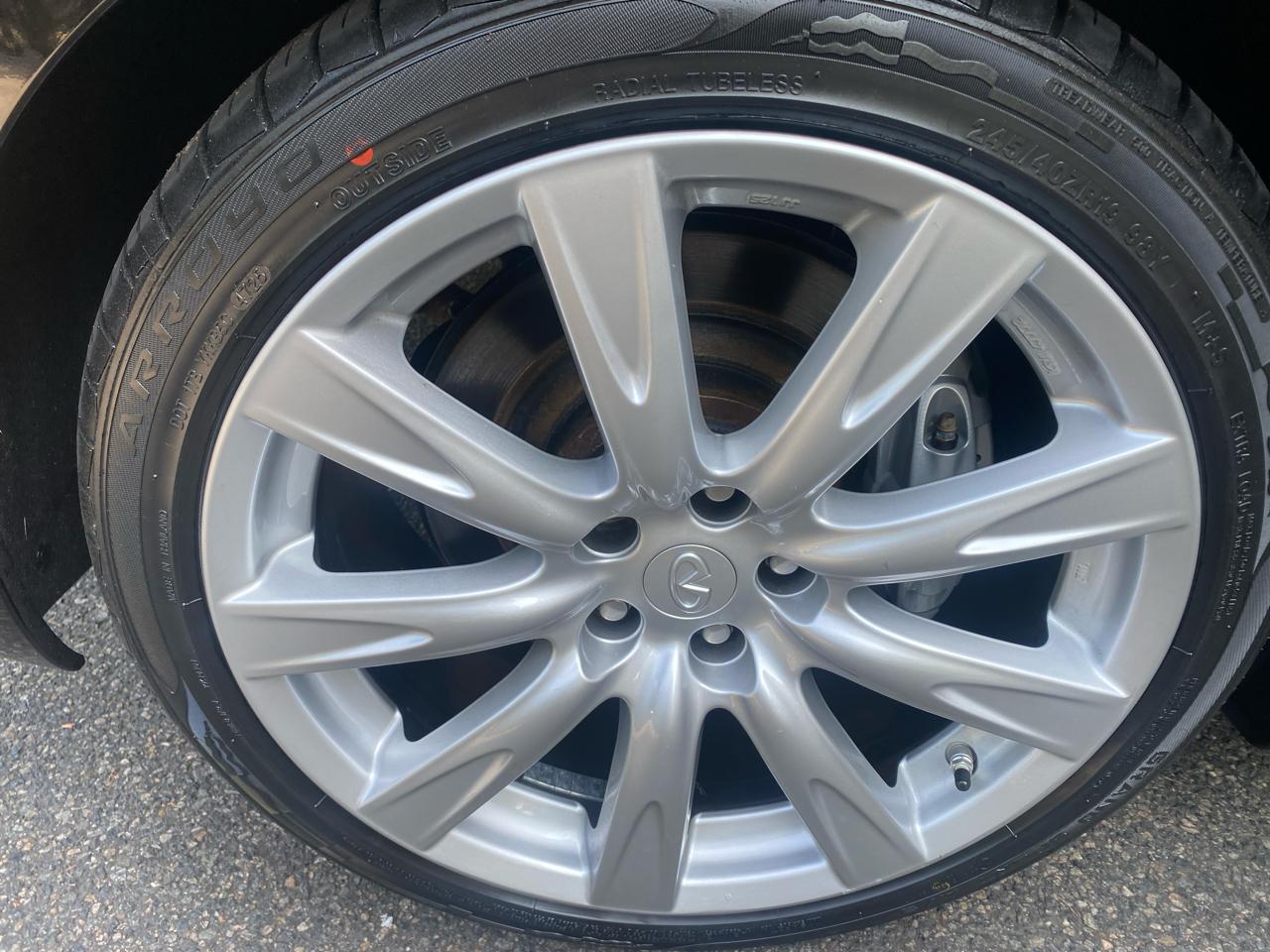 Infiniti G37 Convertible  2011