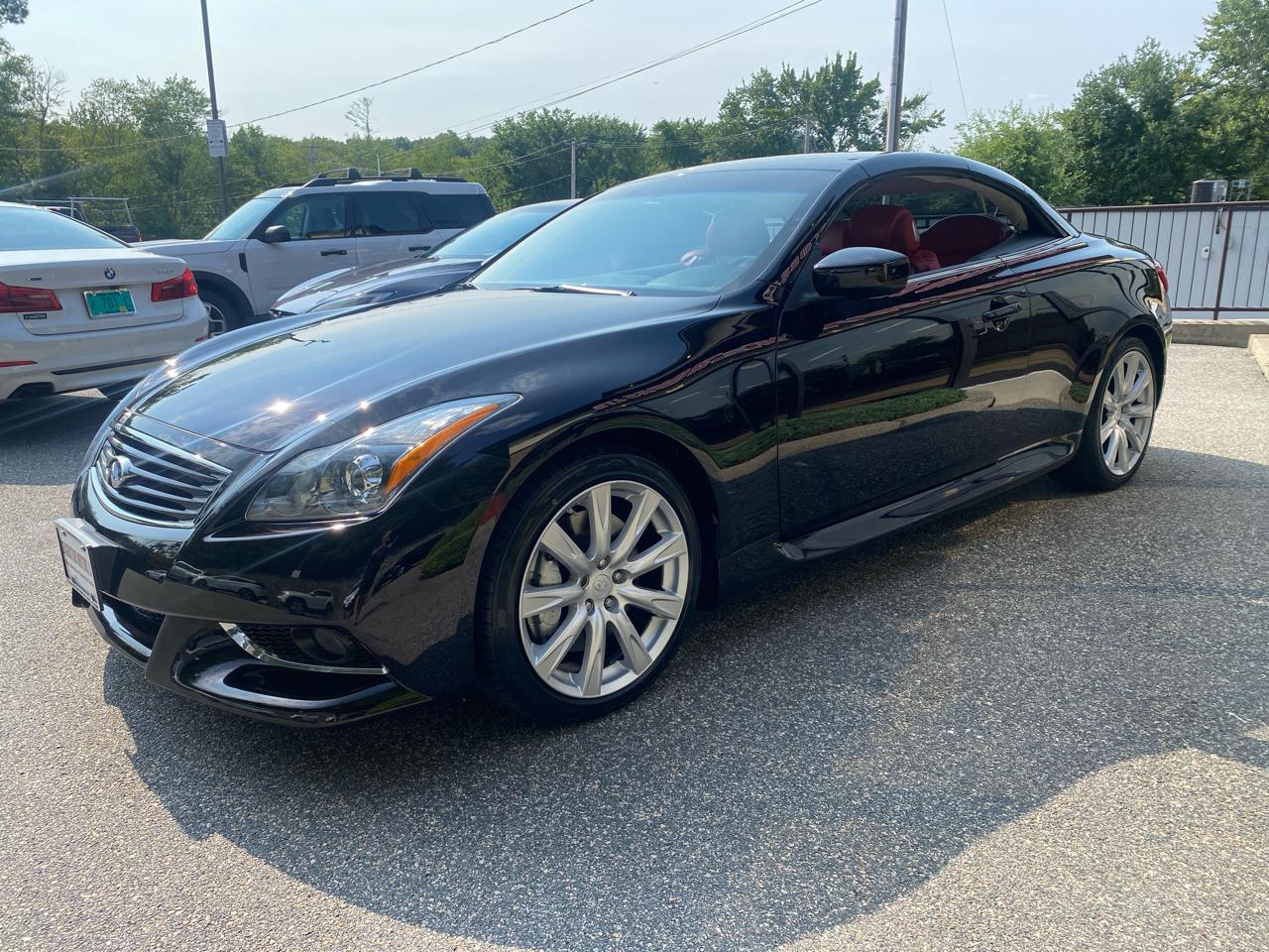 Infiniti G37 Convertible  2011