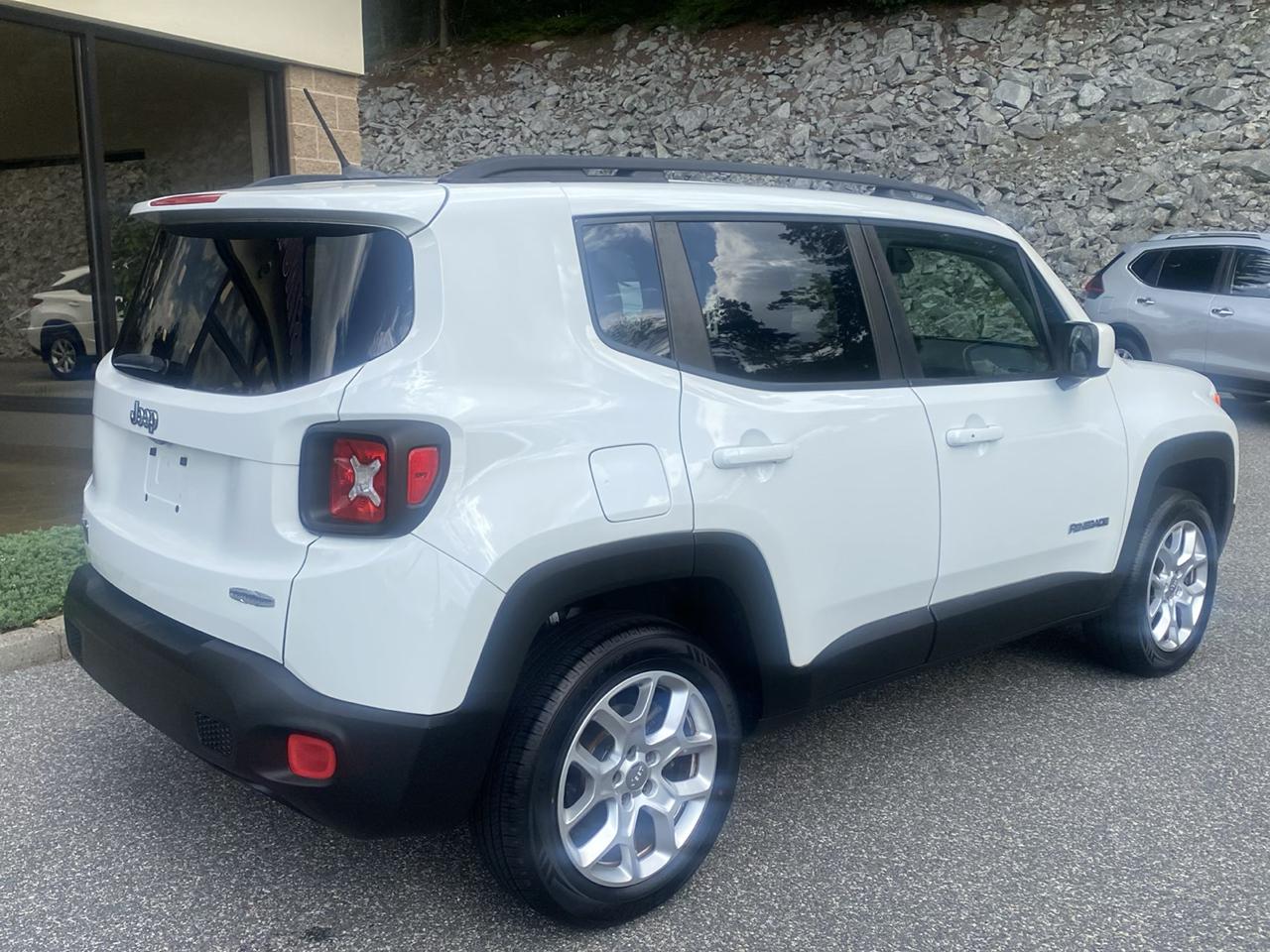 Jeep Renegade 4WD 4dr Latitude 2015