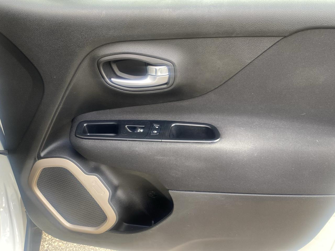 Jeep Renegade 4WD 4dr Latitude 2015