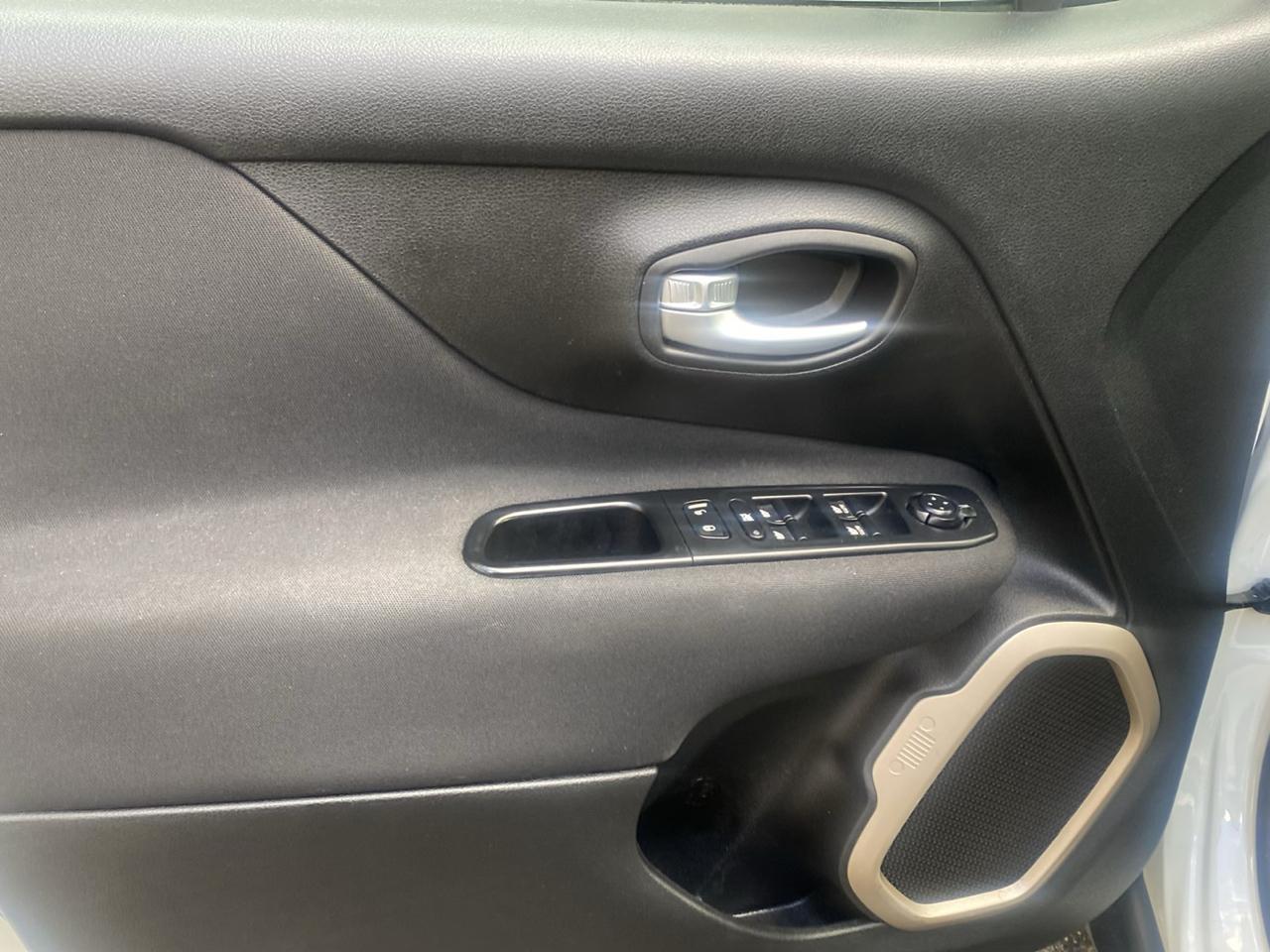 Jeep Renegade 4WD 4dr Latitude 2015