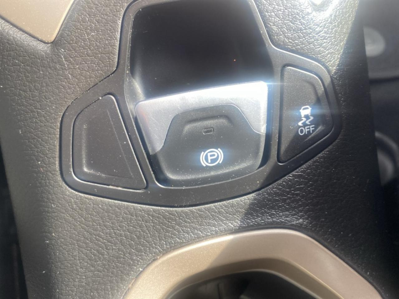 Jeep Renegade 4WD 4dr Latitude 2015