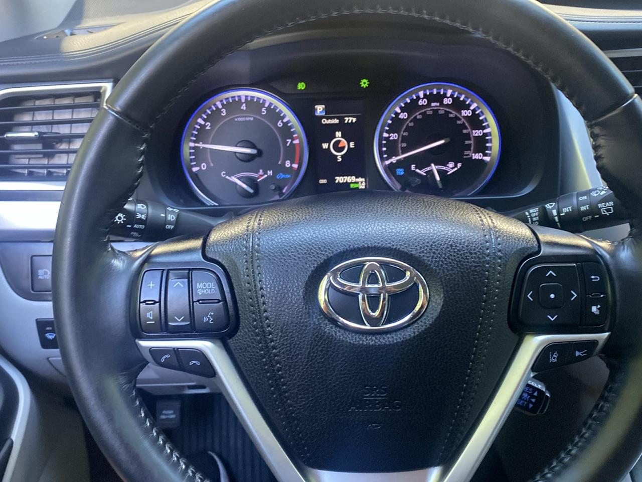 Toyota Highlander XLE AWD V6 2019