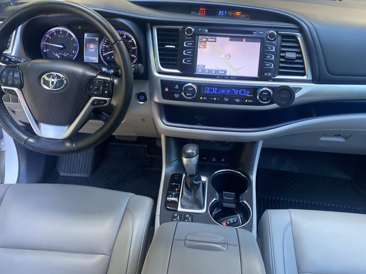 Toyota Highlander XLE AWD V6 2019