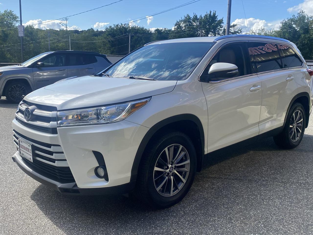 Toyota Highlander XLE AWD V6 2019