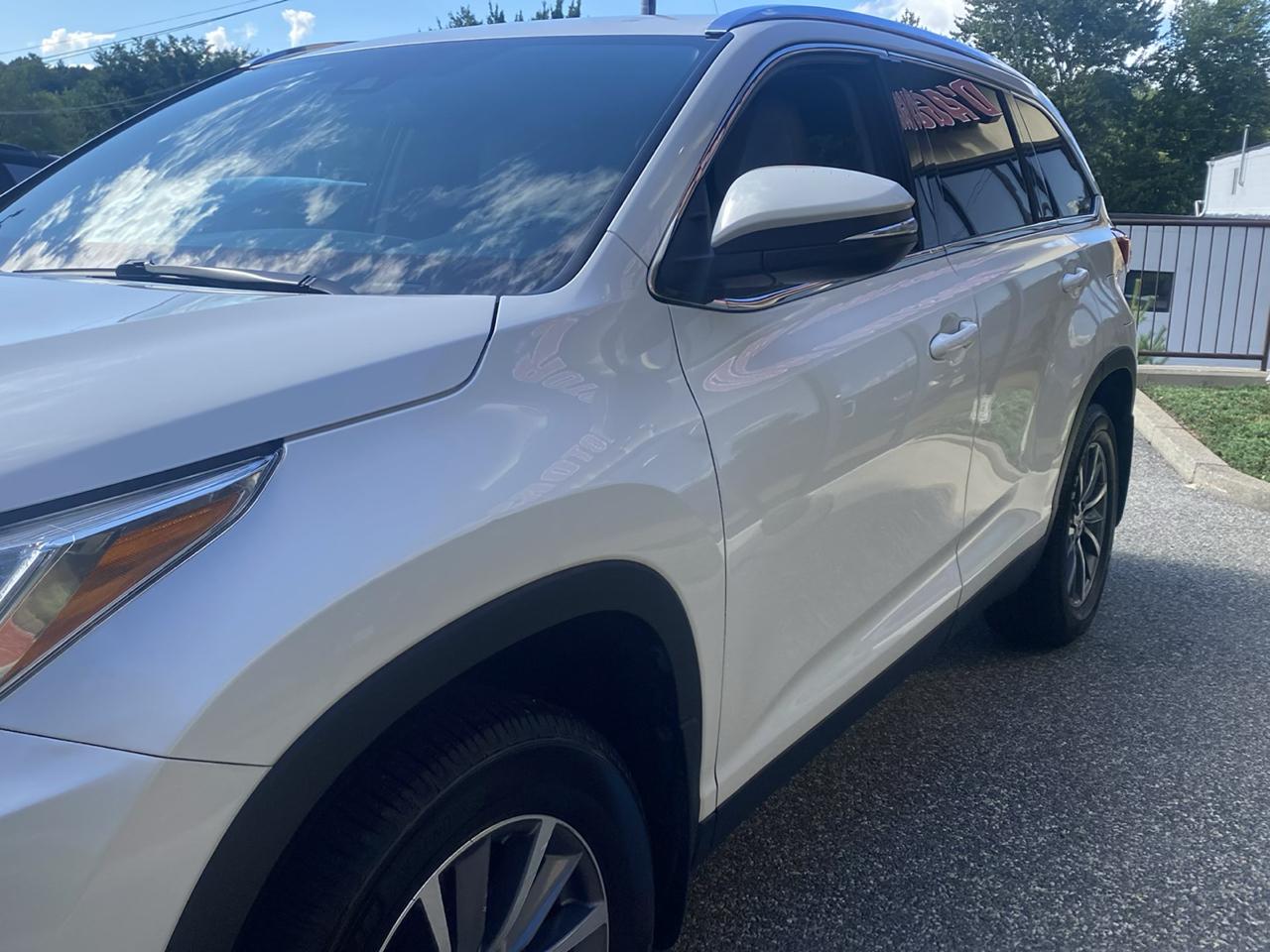 Toyota Highlander XLE AWD V6 2019
